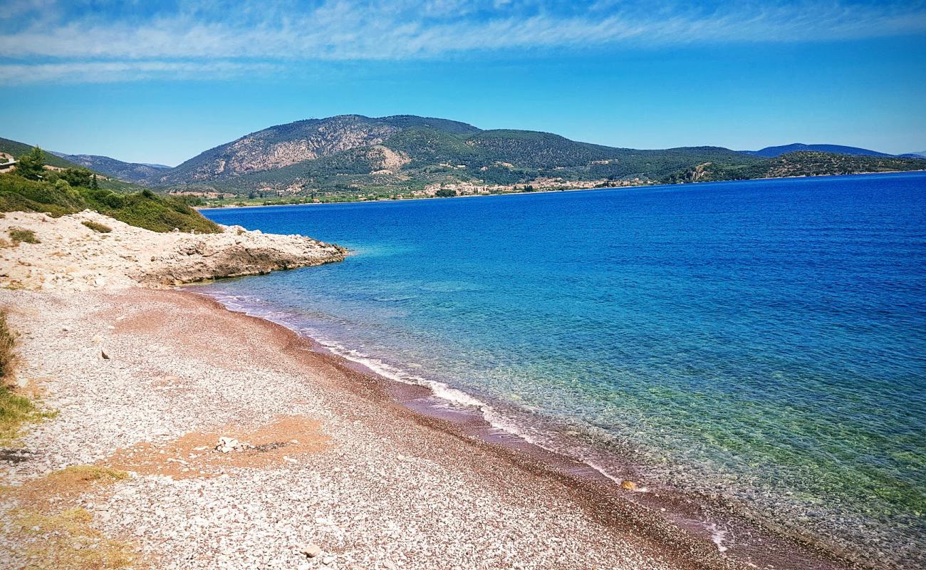 Foto de Paralia Panagitsas con arena fina y guijarros superficie