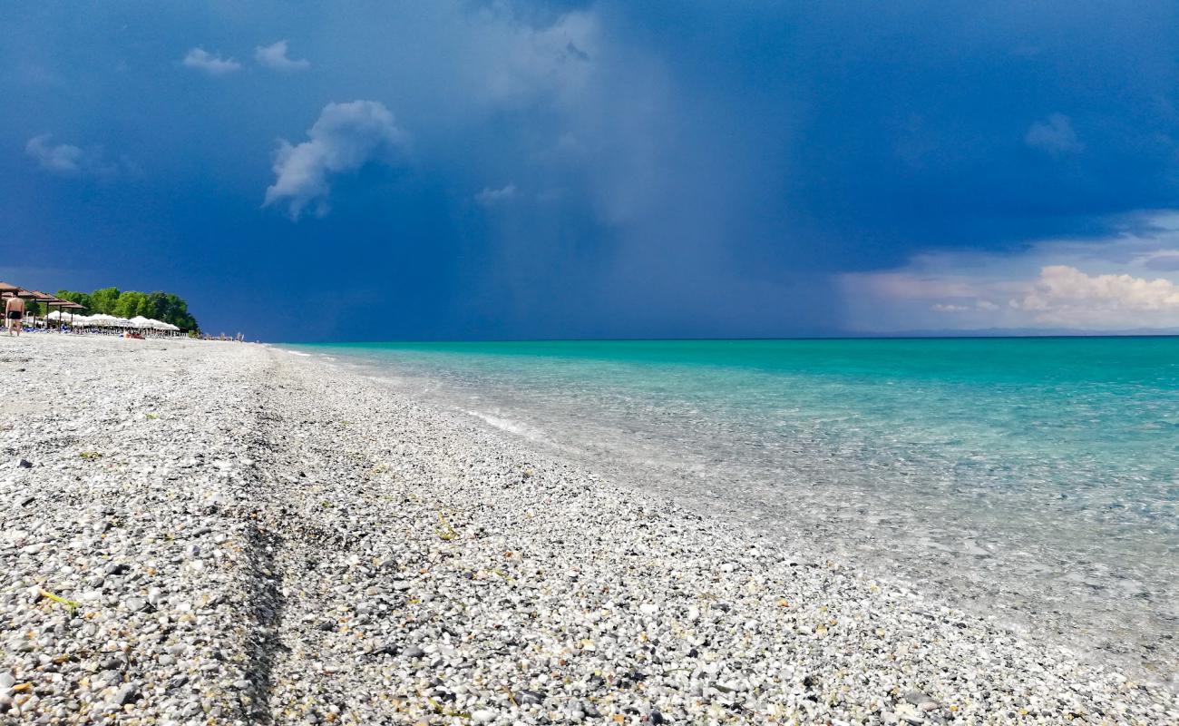 Foto de Mylos beach con guijarro fino gris superficie