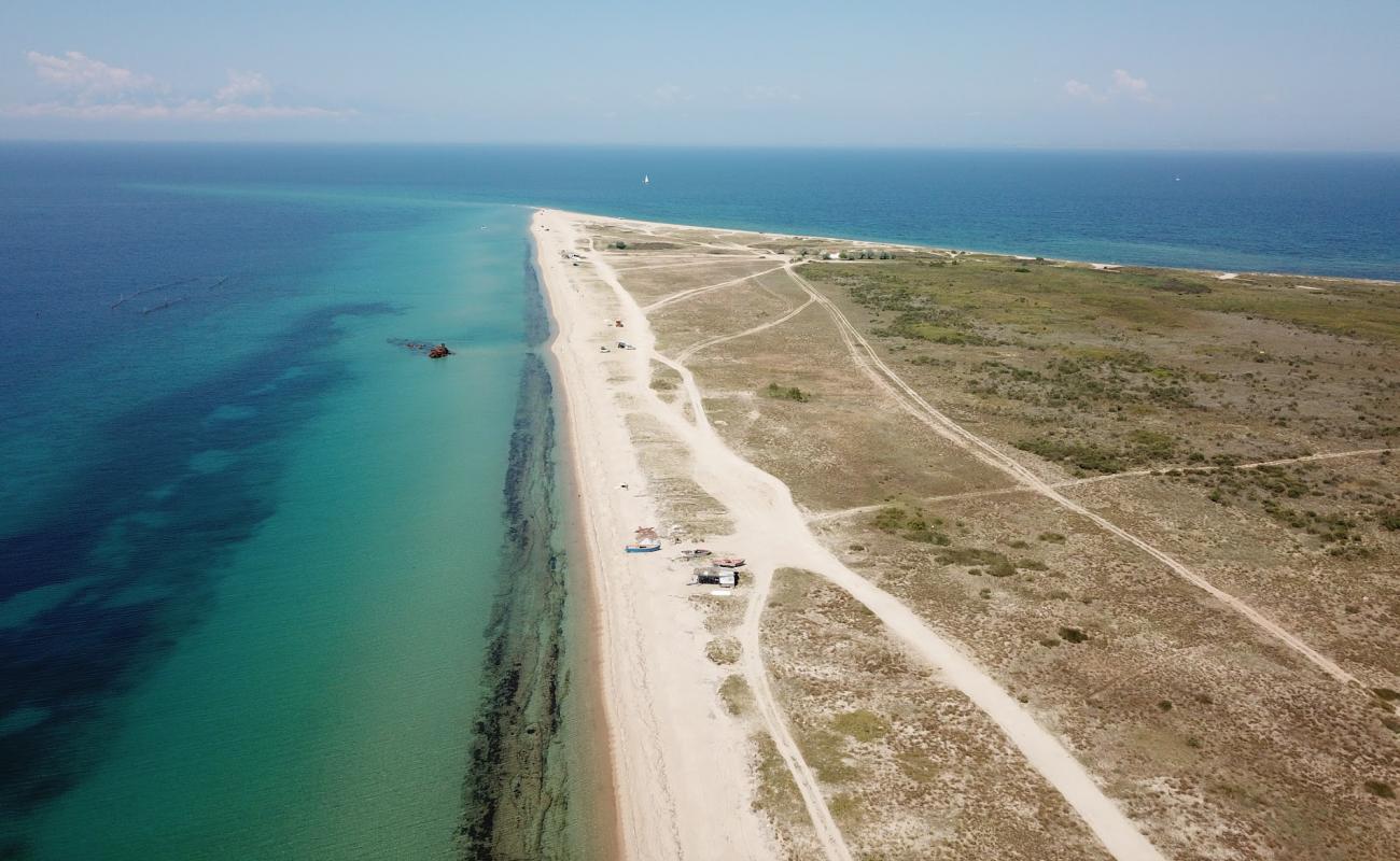 Foto de Epanomi beach con brillante arena fina superficie