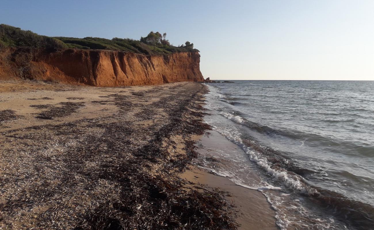 Foto de Schimbalaya beach con arena fina y guijarros superficie