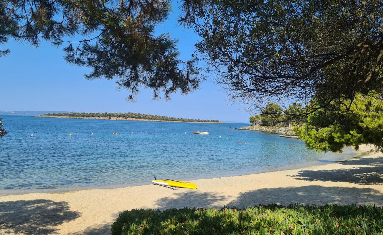 Foto de Areti beach y el asentamiento