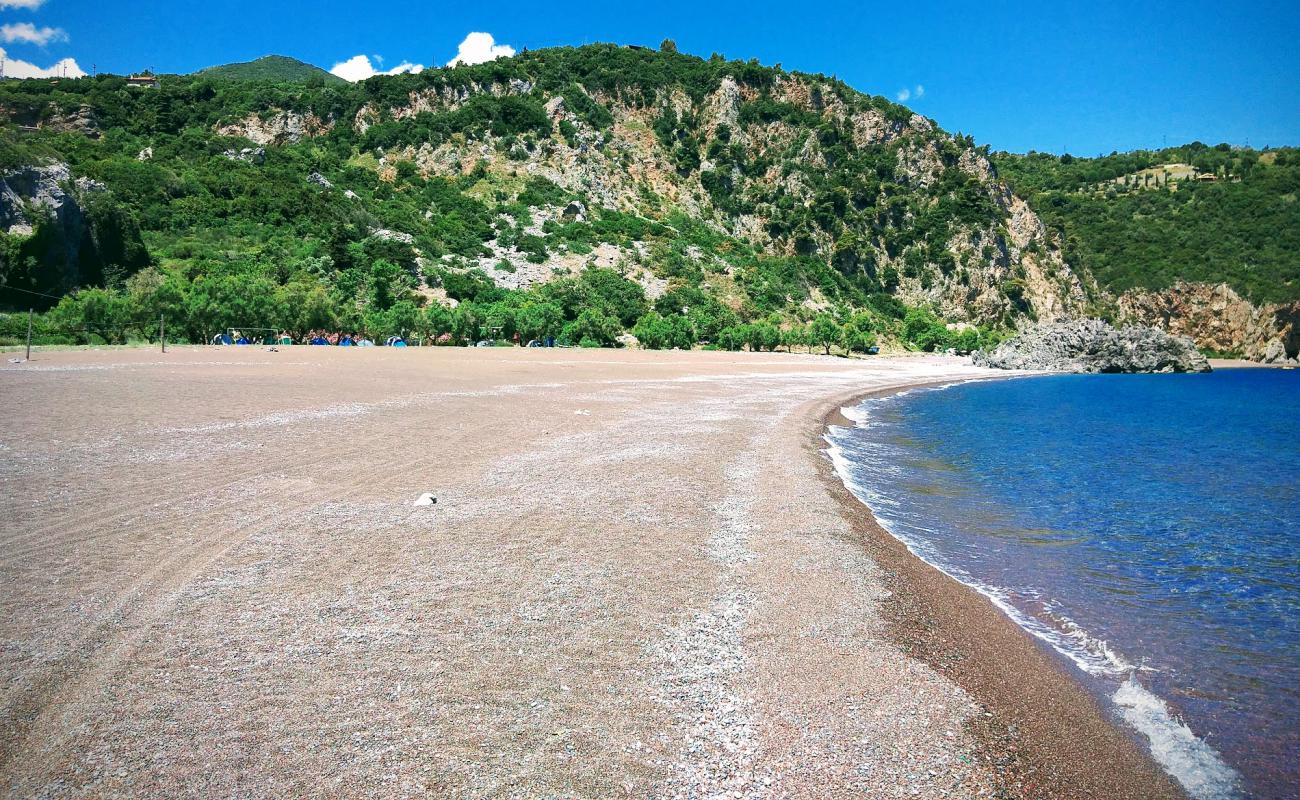 Foto de Limnionas beach con guijarro fino gris superficie