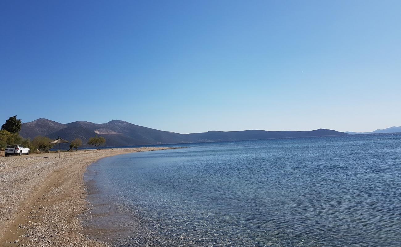 Foto de Kambos beach con arena fina y guijarros superficie