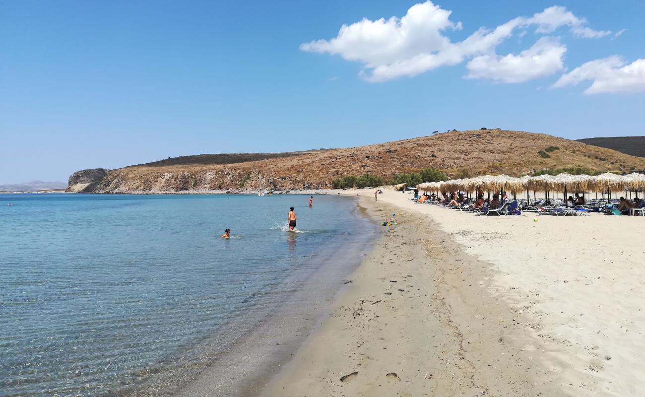 Foto de Playa Chavouli con arena brillante superficie