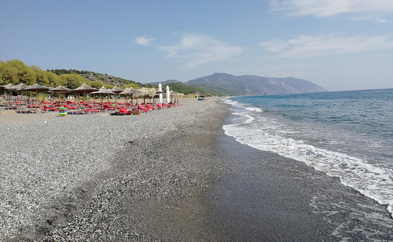 Foto de Vatera beach con arena fina y guijarros superficie