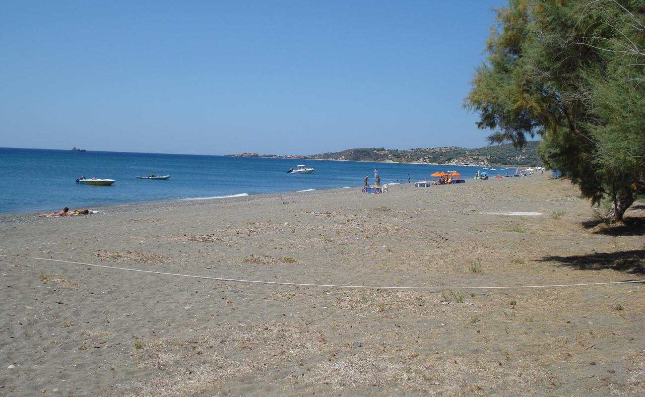 Foto de Vatera beach II con arena fina y guijarros superficie