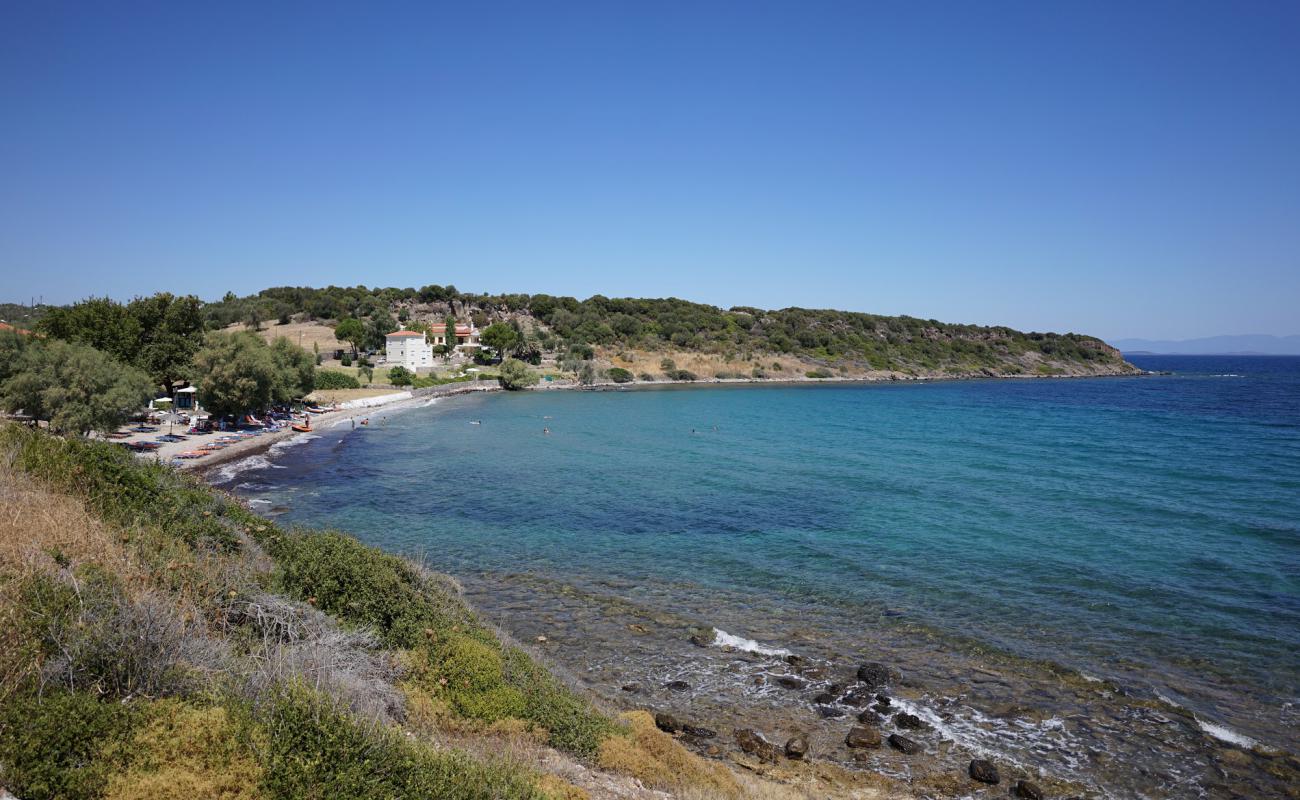 Foto de Playa de Petalidi con arena fina y guijarros superficie