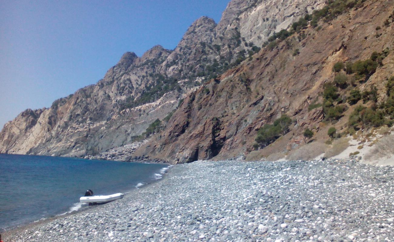 Foto de Glass beach con guijarro ligero superficie