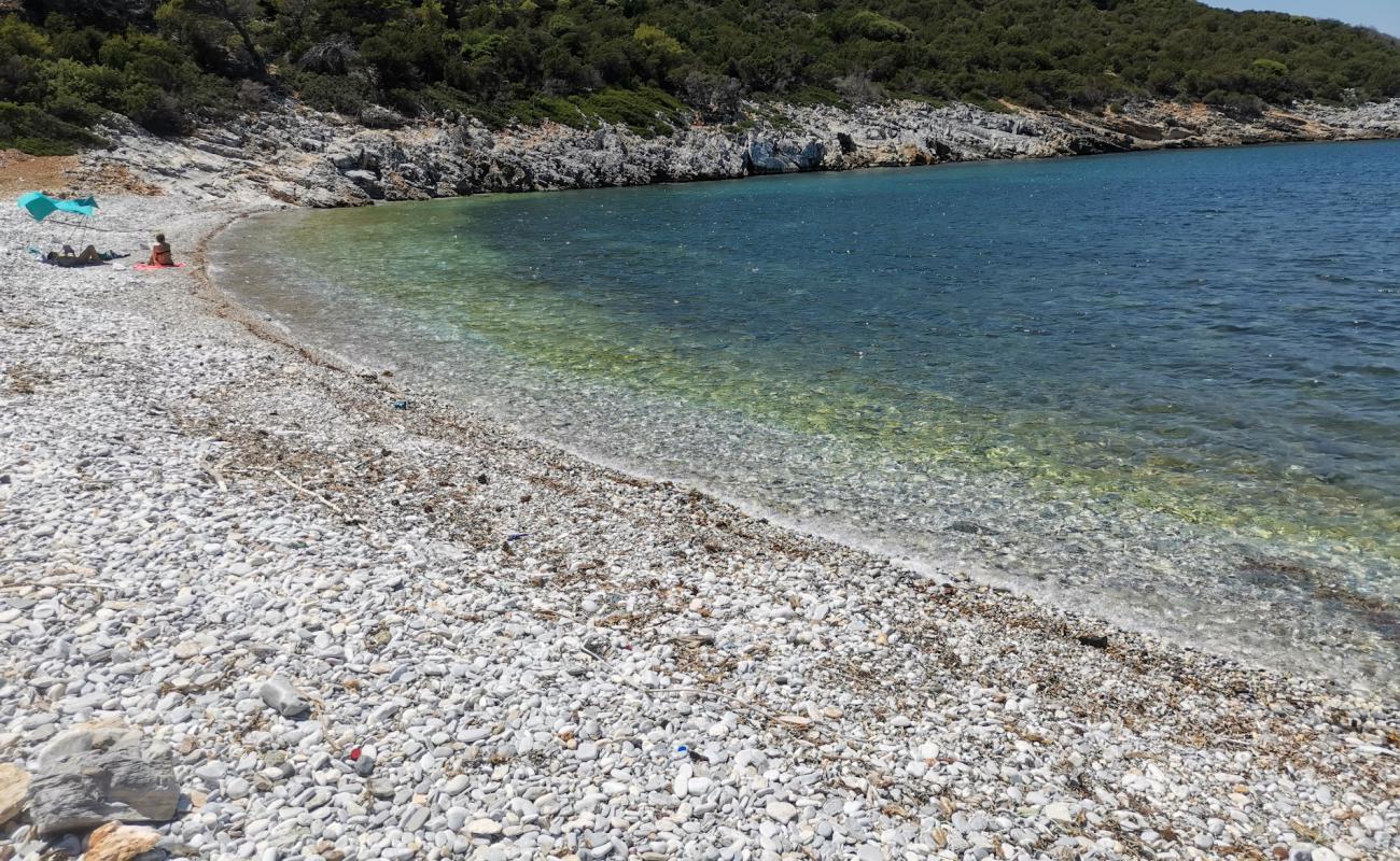 Foto de Paralia Atsitsa con guijarro oscuro superficie