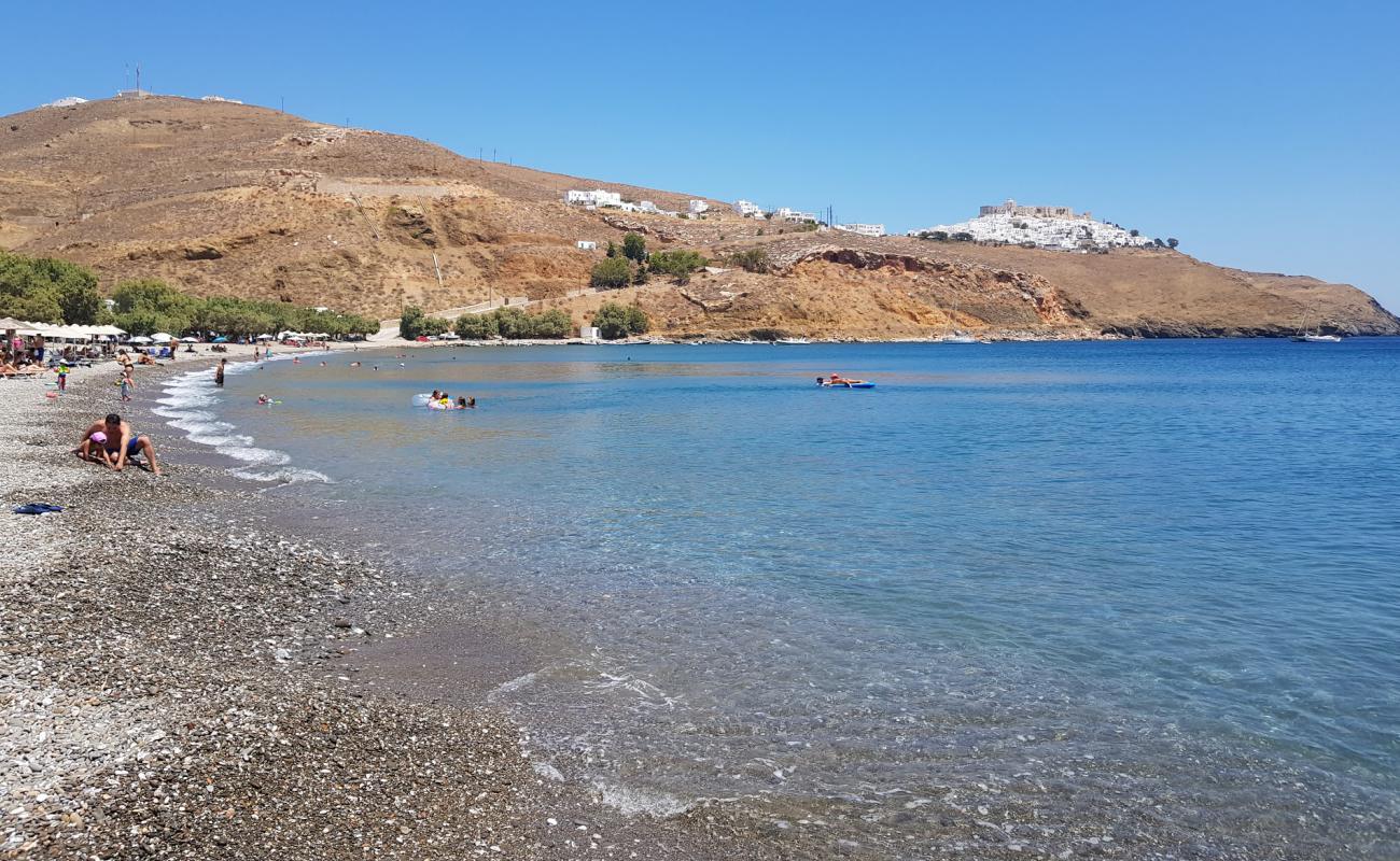 Foto de Playa de Livadia con guijarro fino claro superficie