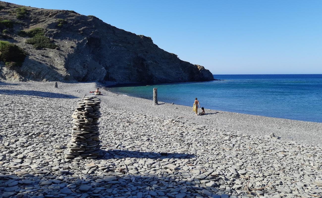 Foto de Papa Minas Beach con guijarro gris superficie