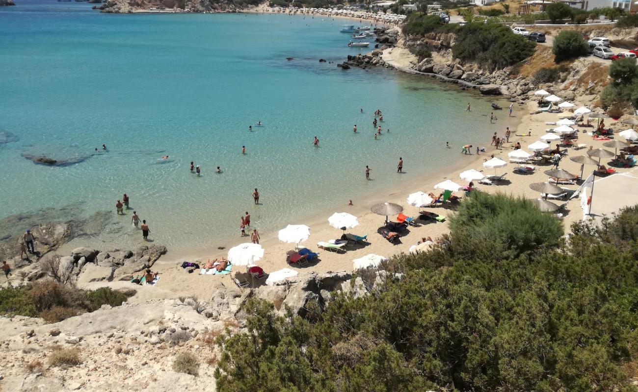 Foto de Little Amoopi beach con arena oscura superficie