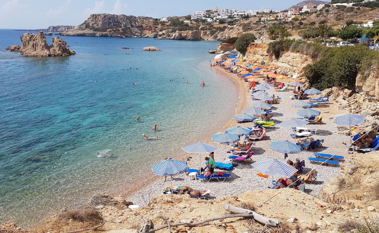 Foto de Votsalakia beach con guijarro fino oscuro superficie