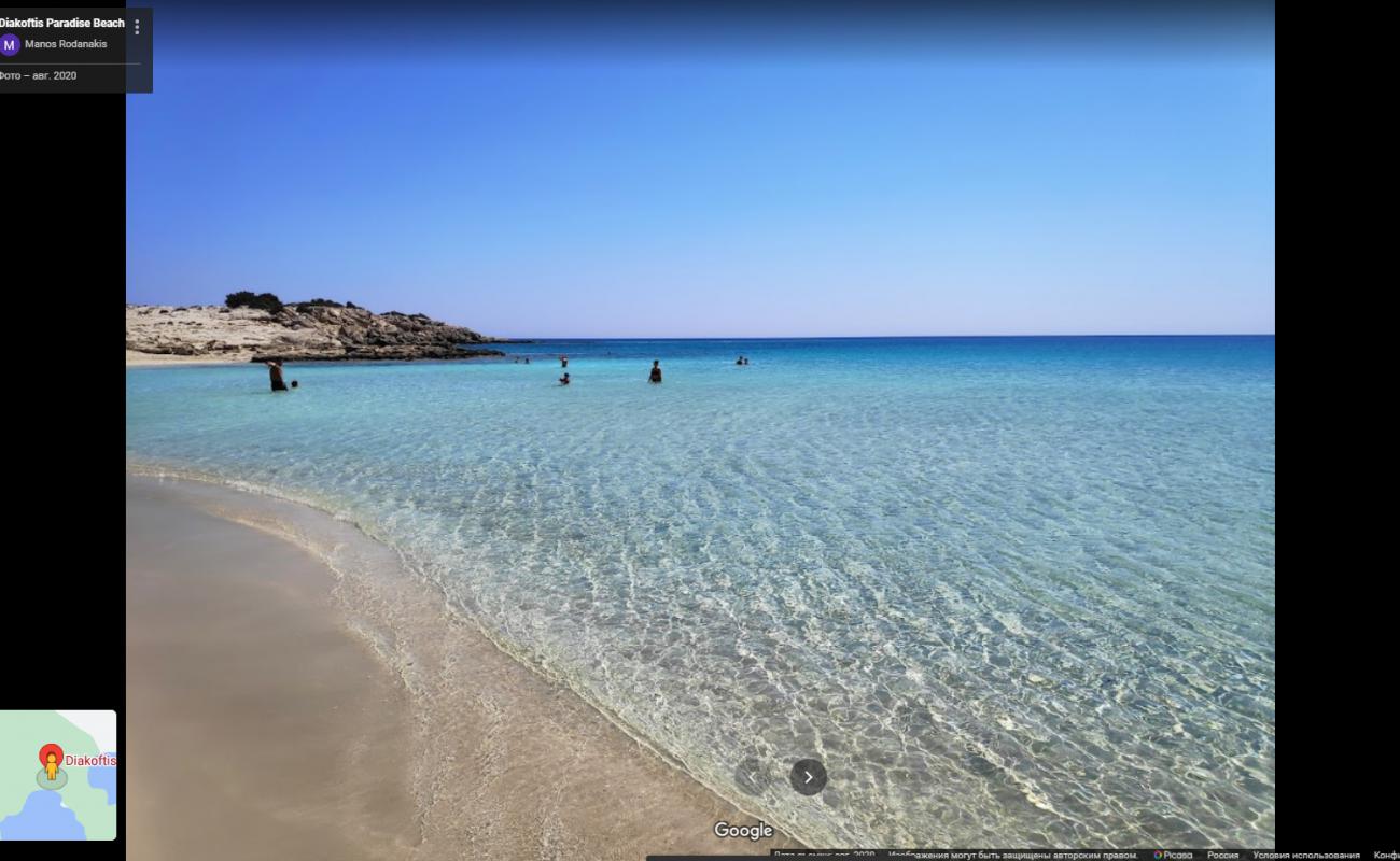 Foto de Diakoftis beach II con agua cristalina superficie