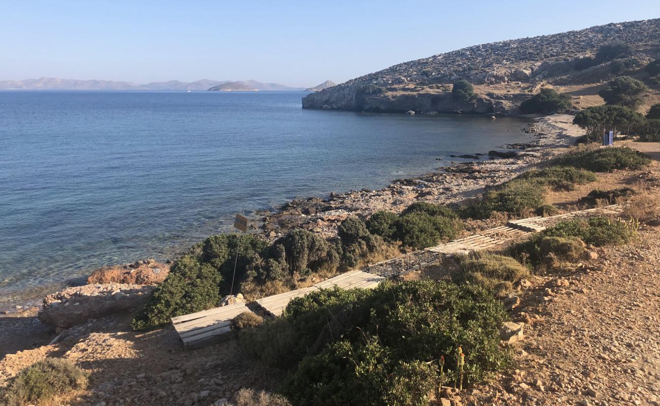 Foto de Kampos beach II con arena gris y piedras superficie