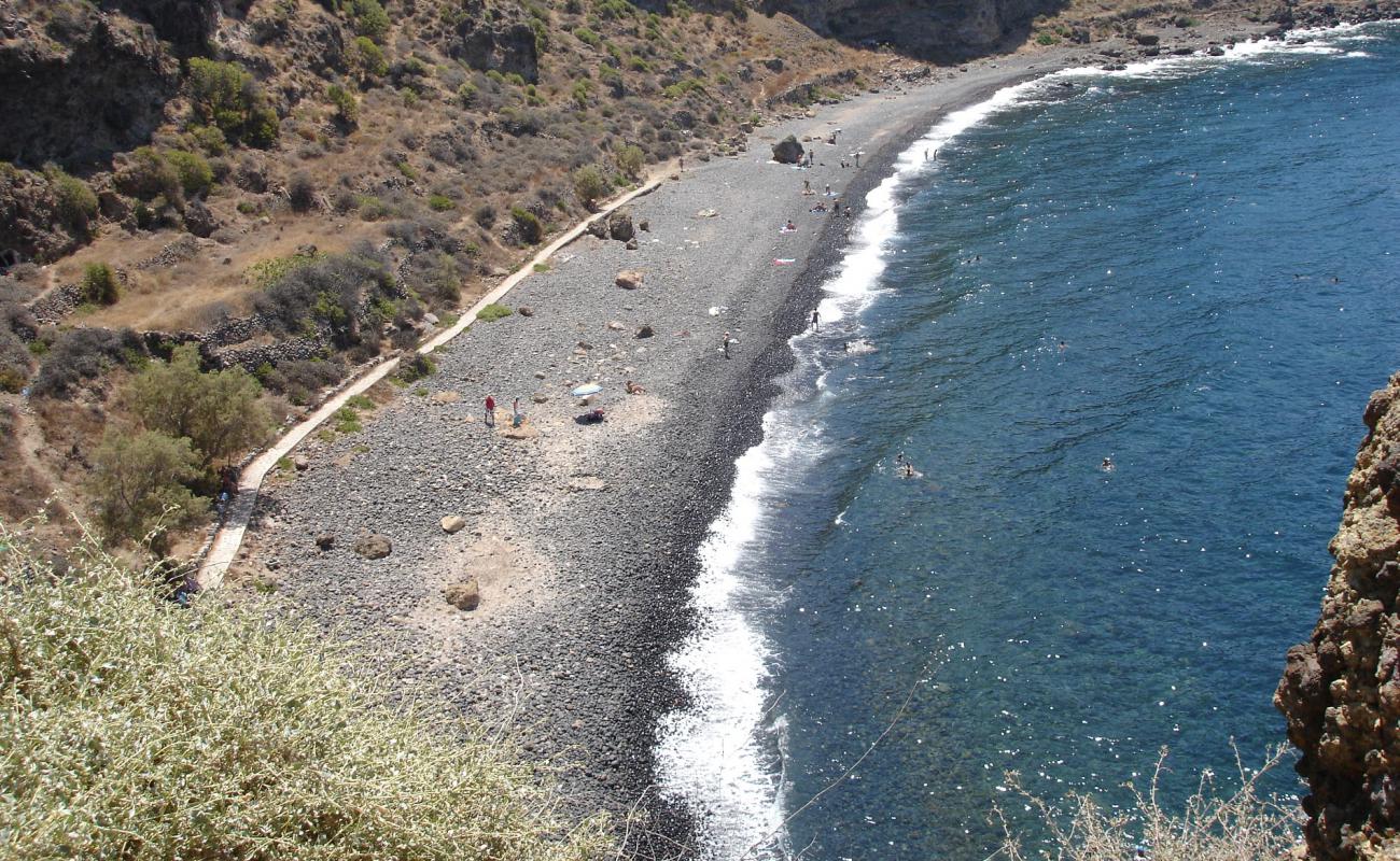 Foto de Paralia Chochlaki con guijarro gris superficie