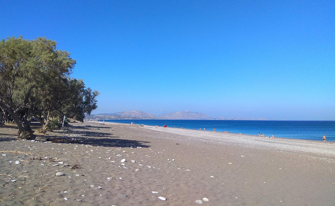 Foto de Gennadi Beach con guijarro ligero superficie