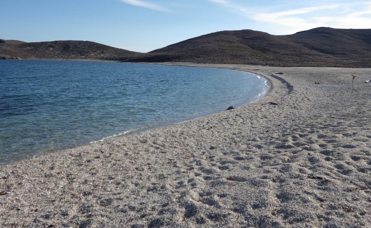 Foto de Antipsara beach con guijarro ligero superficie