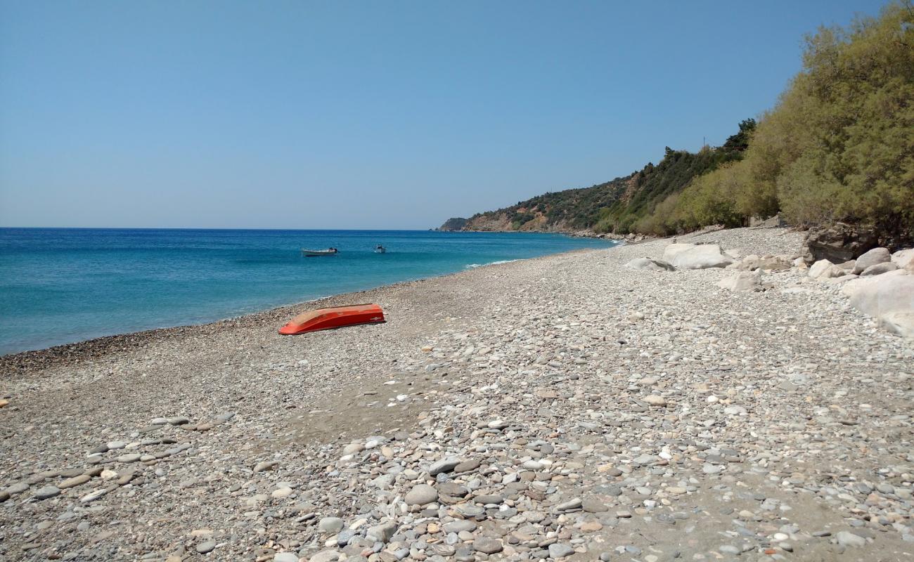 Foto de Xilosirtis beach con guijarro ligero superficie