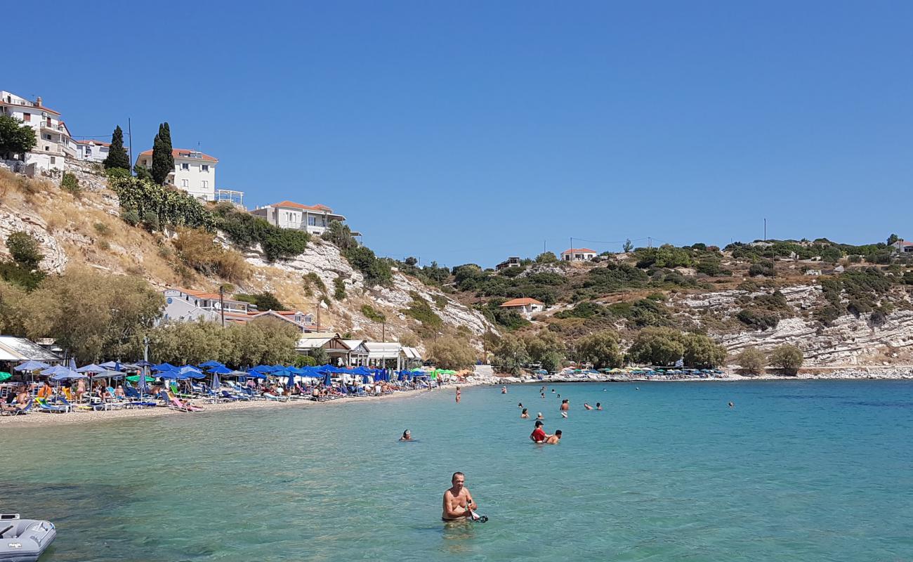 Foto de Pythagorean beach con guijarro ligero superficie