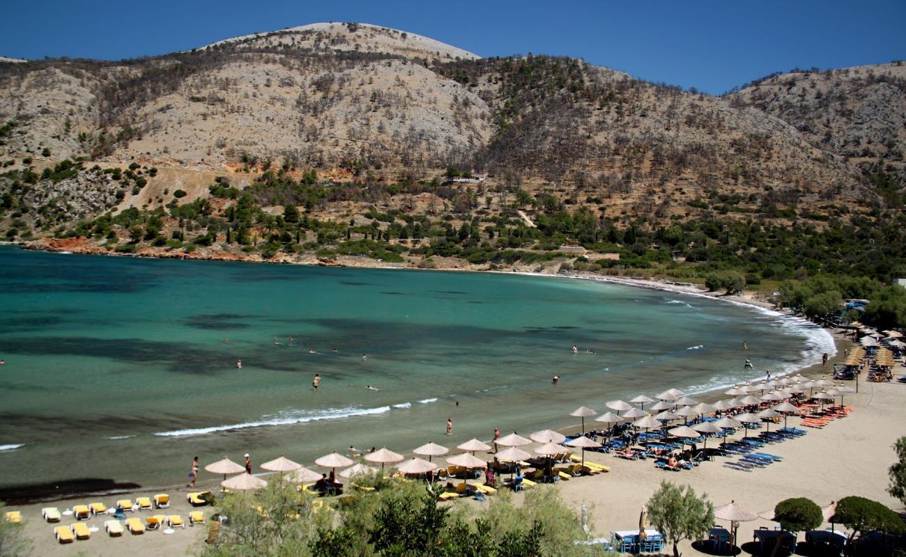 Foto de Playa de Lithi con brillante arena fina superficie