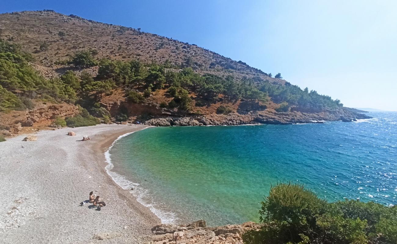 Foto de Paralia Giali con guijarro fino oscuro superficie