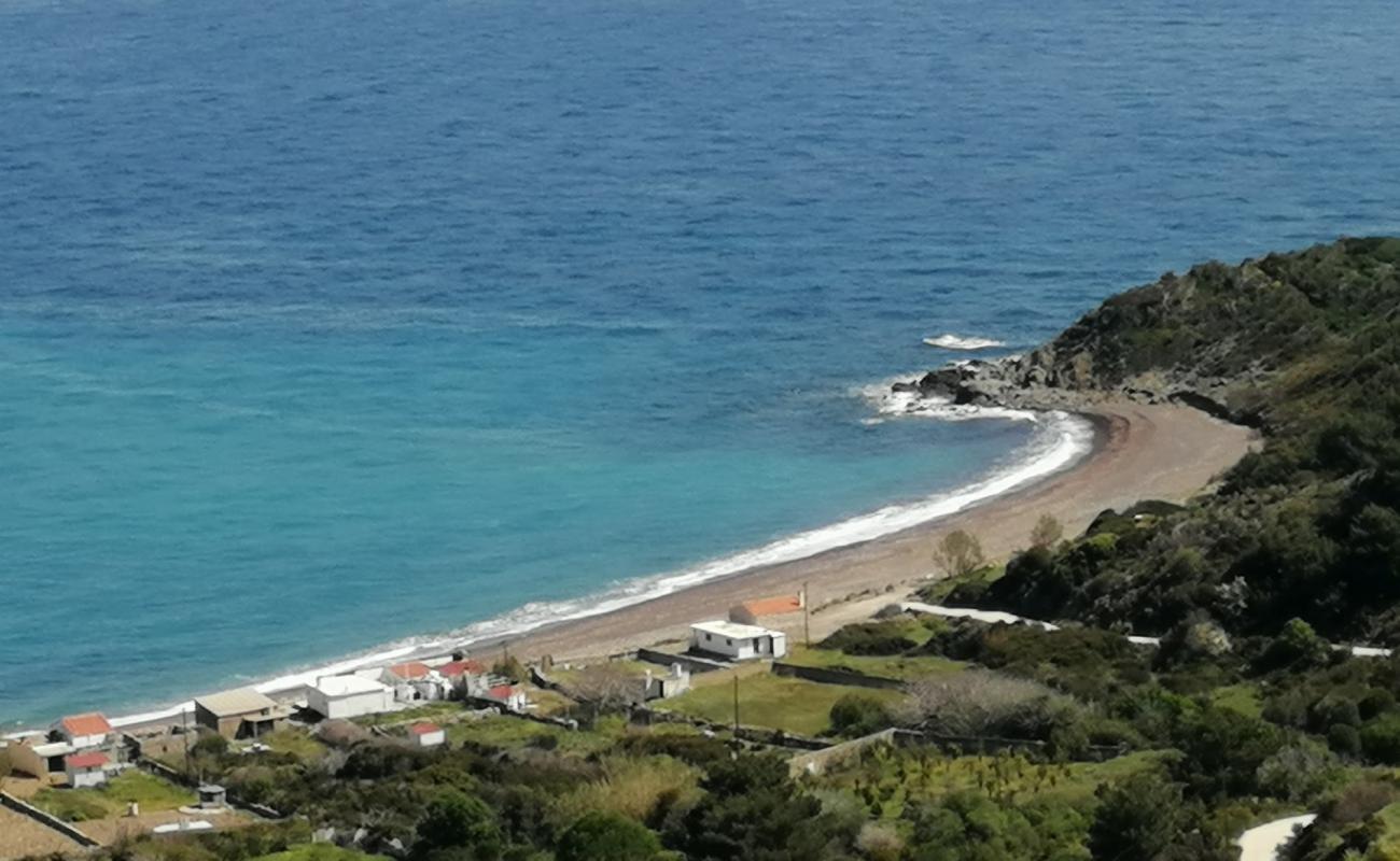 Foto de Saint Nicholas Beach con guijarro gris superficie