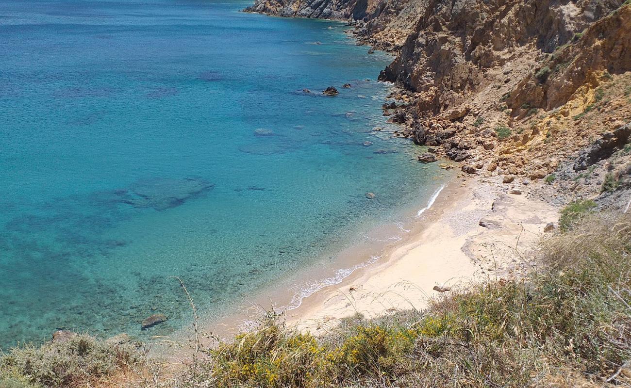 Foto de Livoskopos Beach con arena brillante superficie