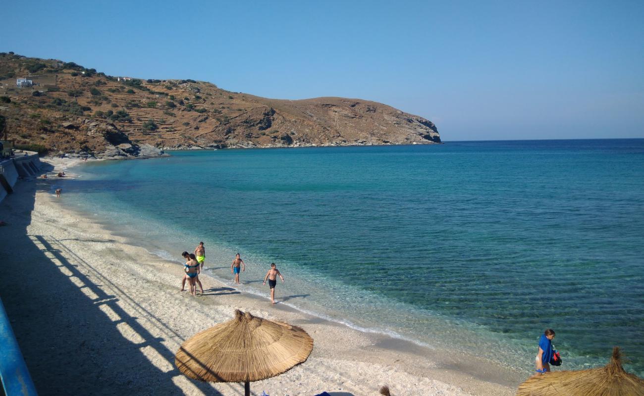 Foto de Gialia beach con arena fina y guijarros superficie