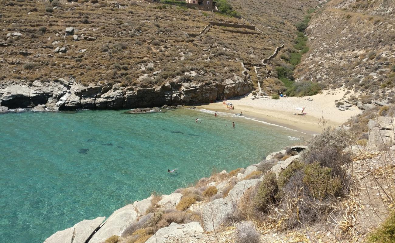 Foto de Paralia Kalidonychi con arena brillante superficie