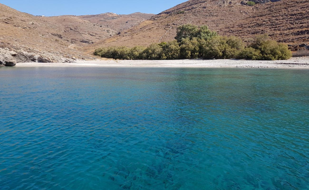 Foto de Paralia Vroskopos con arena fina y guijarros superficie