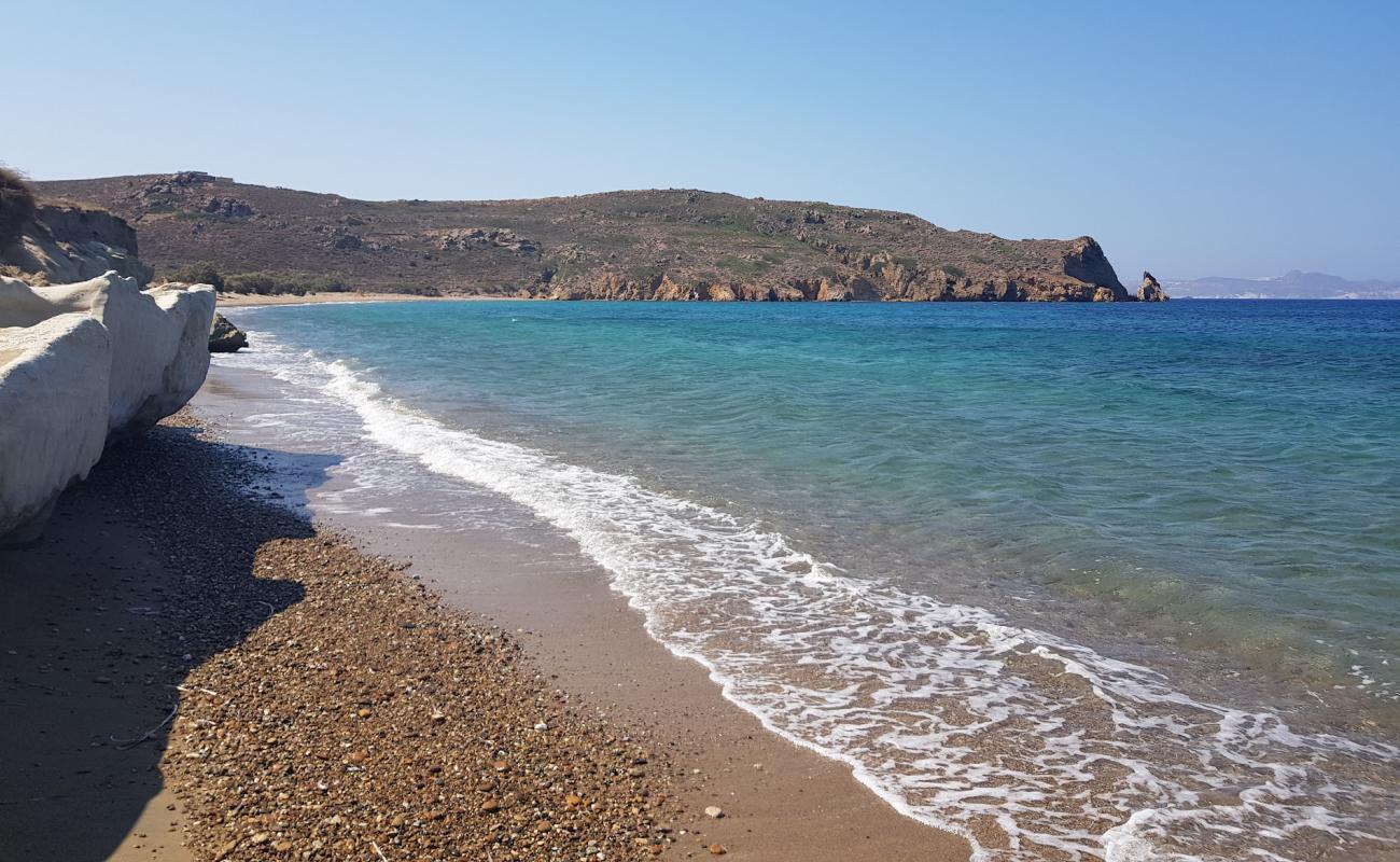 Foto de Ellinika beach con arena brillante superficie