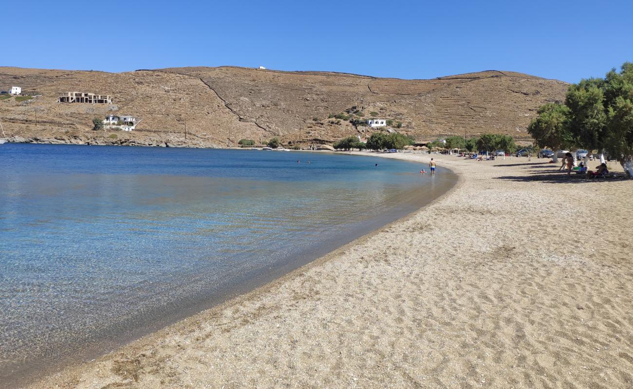 Foto de Paralia Apokrousi con arena brillante superficie