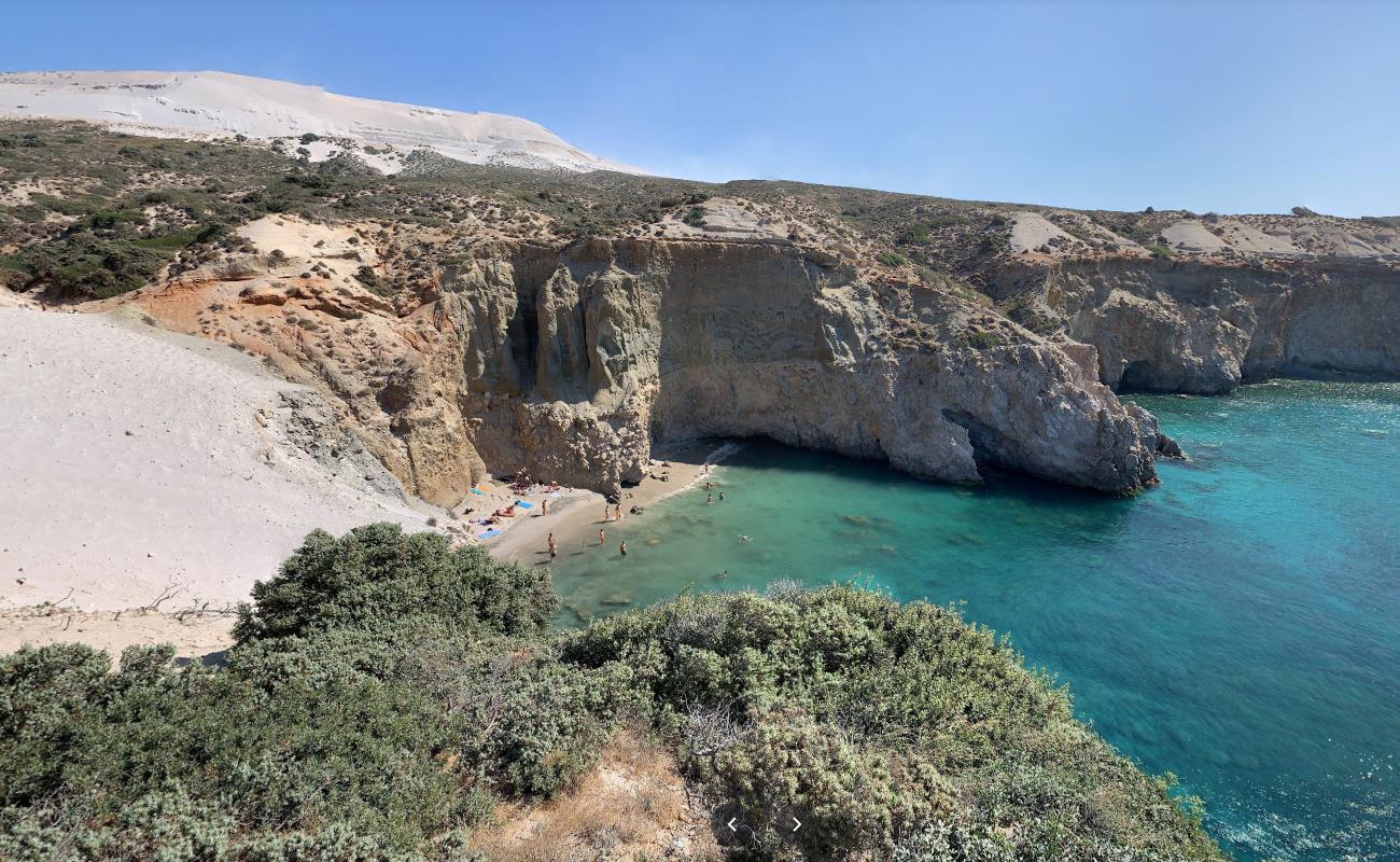 Foto de Tsigrado beach ubicado en área natural