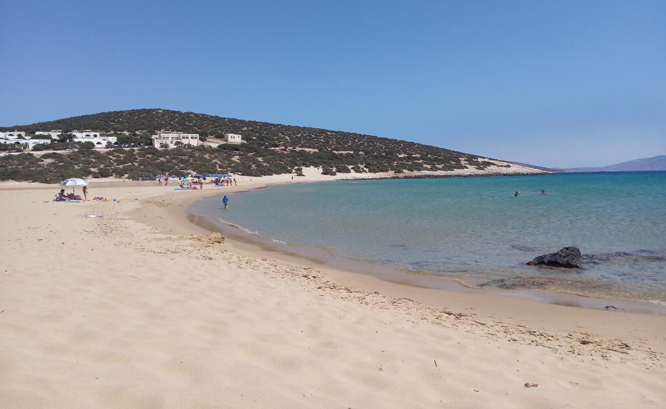 Foto de Playa de Pyrgaki con brillante arena fina superficie