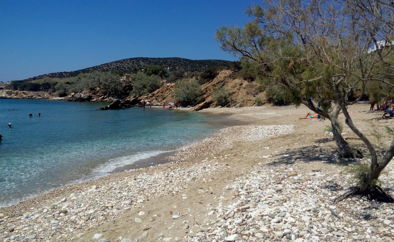 Foto de Glyfa beach con arena brillante superficie