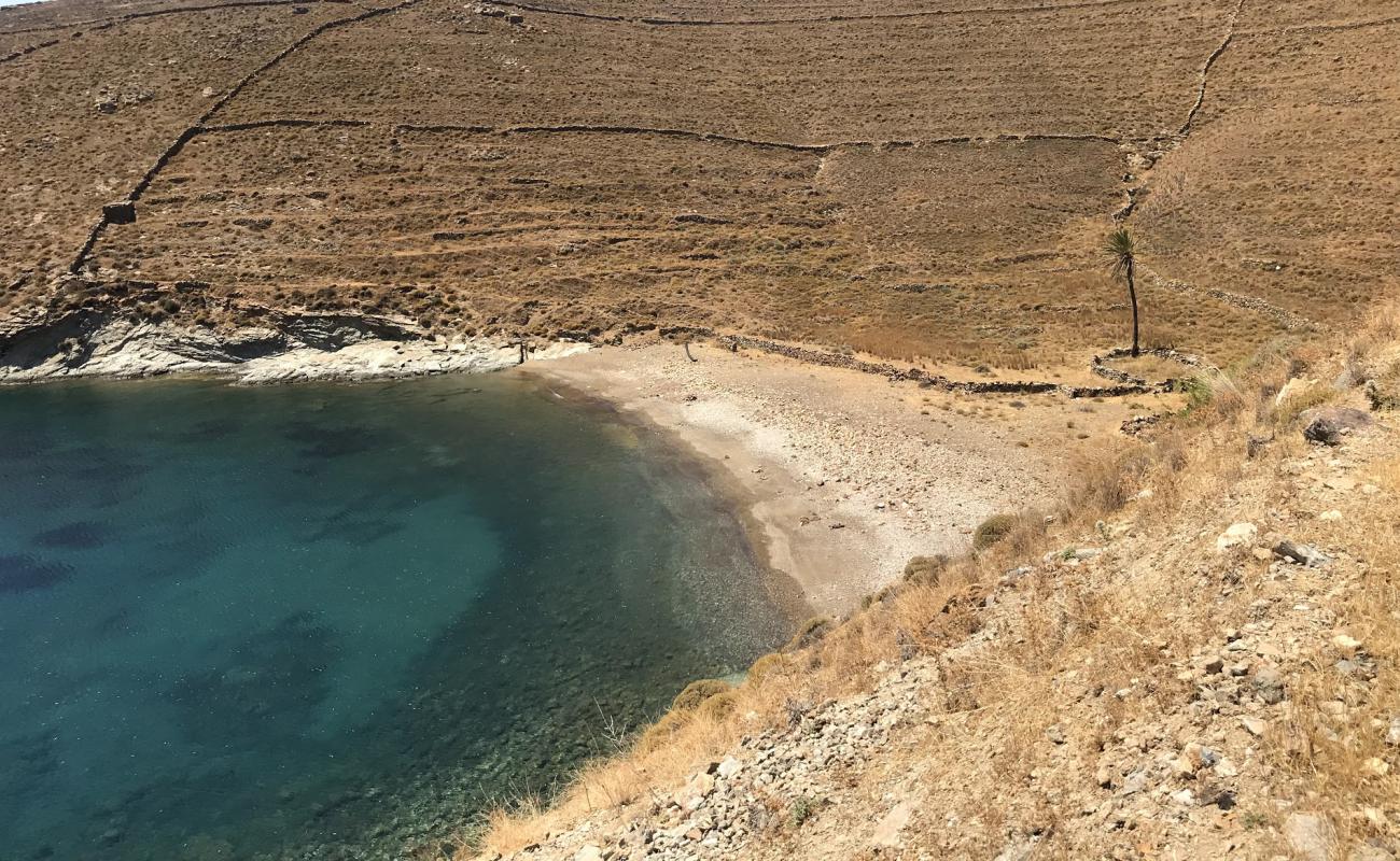 Foto de Kalogeros con arena/guijarros negro superficie