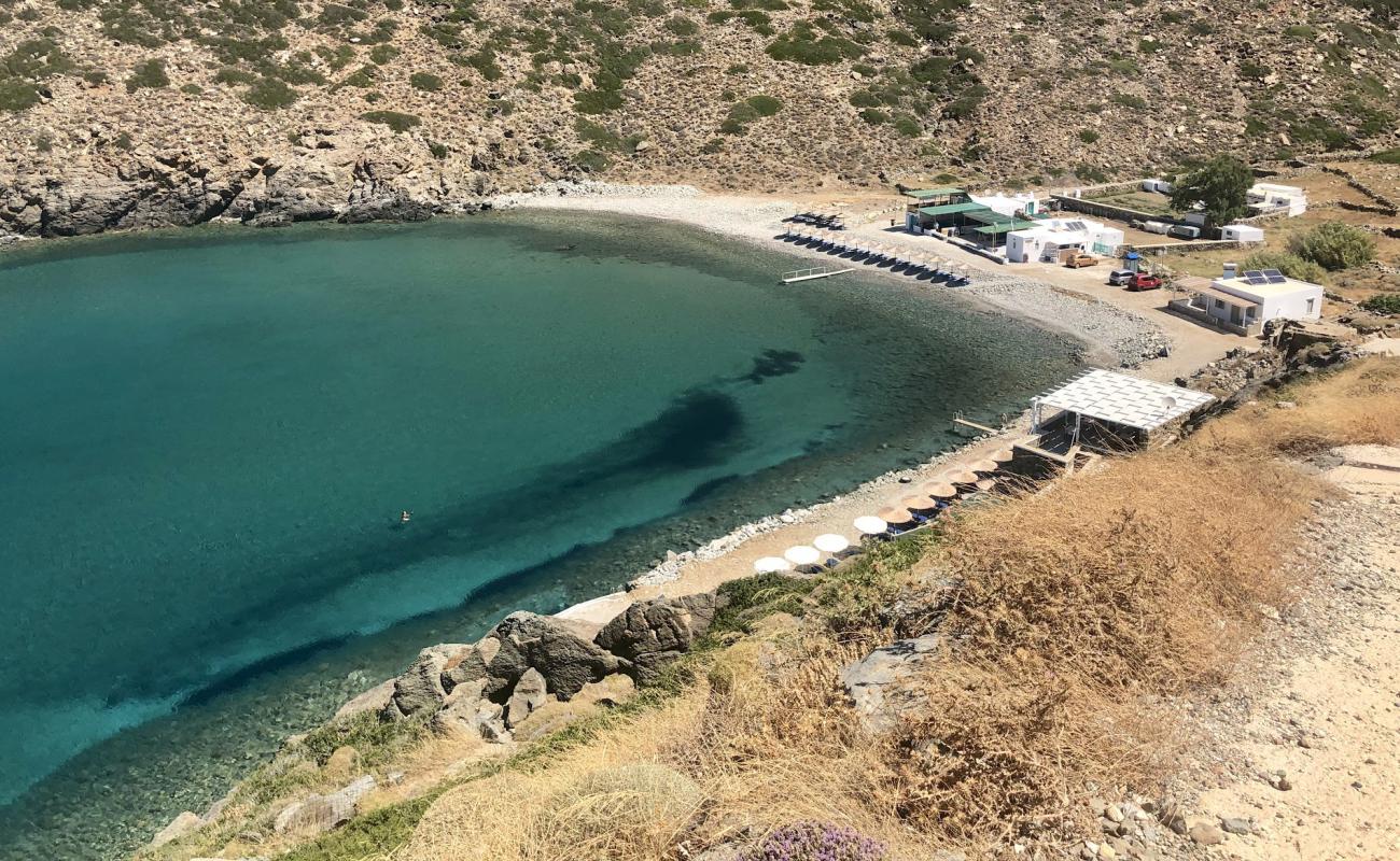 Foto de Vroulidia beach con guijarro gris superficie