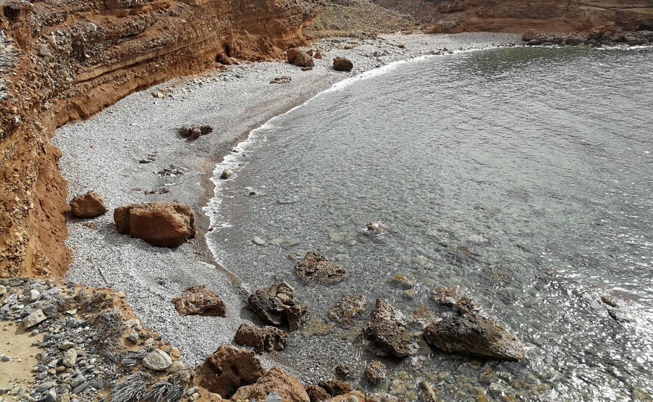 Foto de Vato Mouri Beach con guijarro ligero superficie