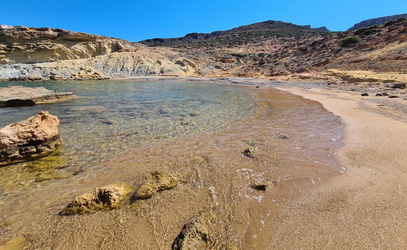 Foto de Clay beach con arena/piedras marrón superficie