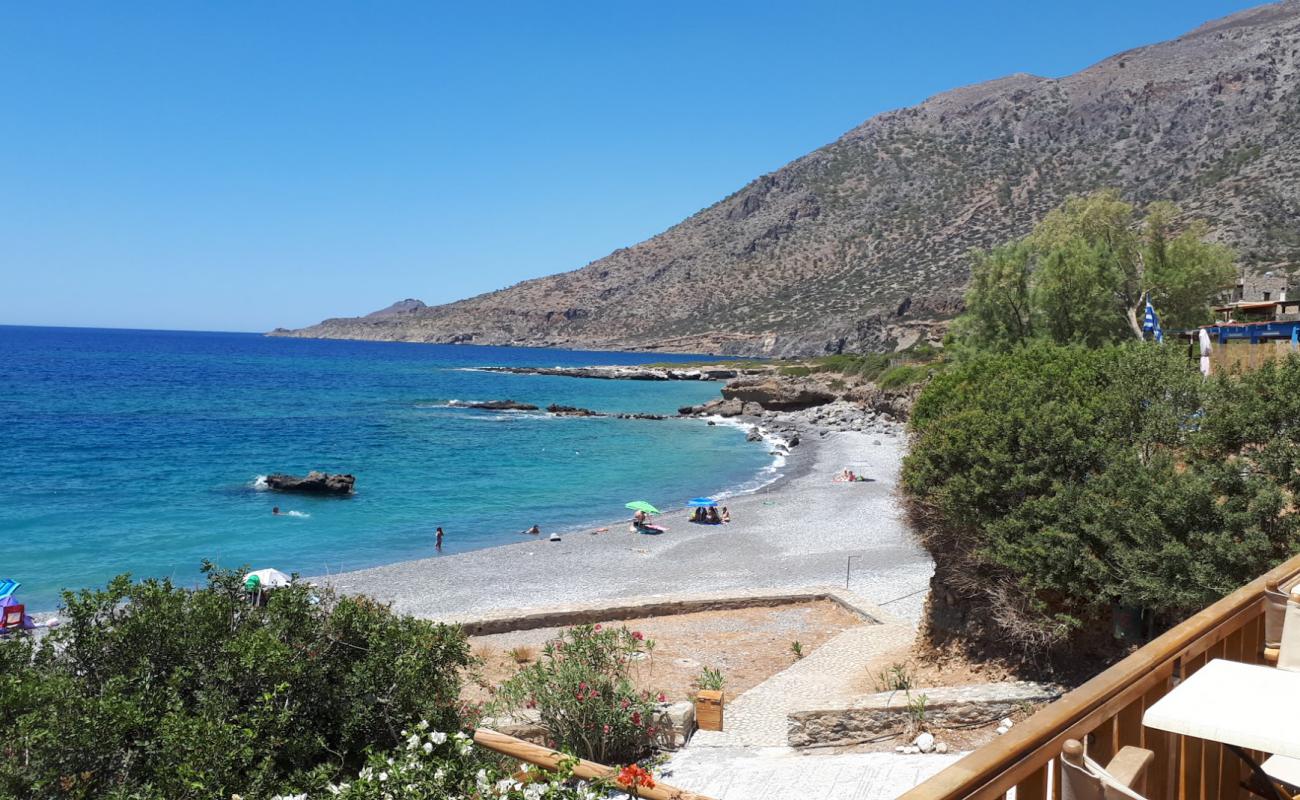 Foto de Agios Ioannis beach con guijarro gris superficie