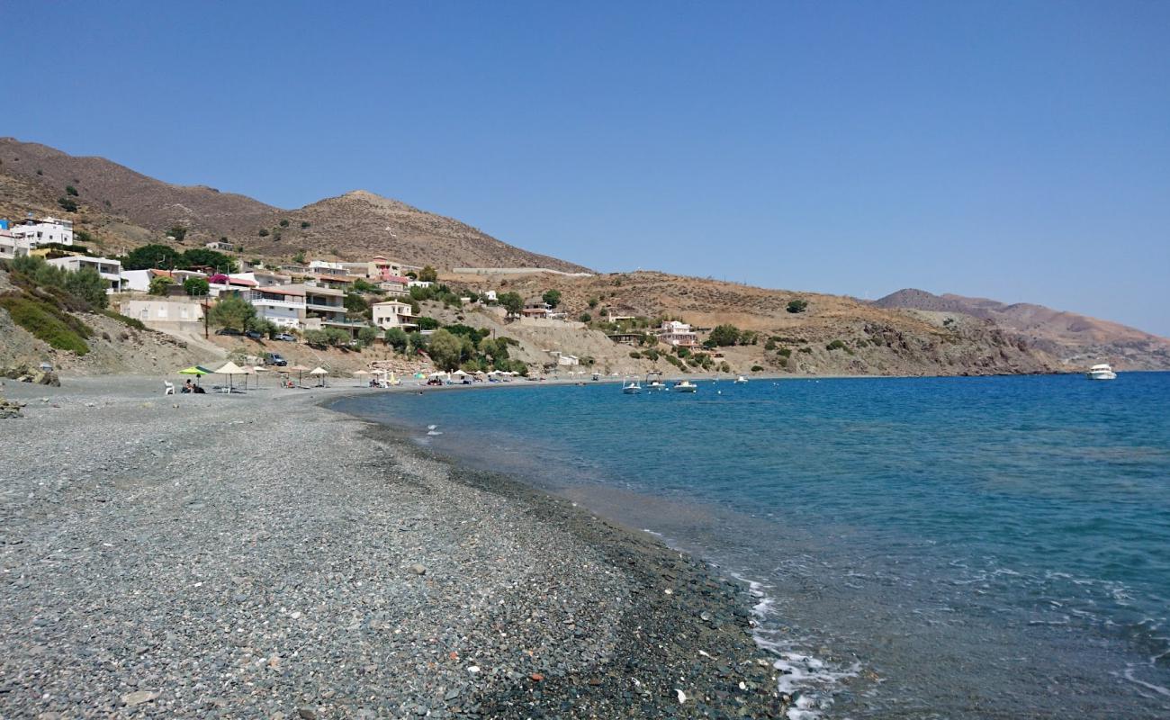 Foto de Chrysostomos beach con guijarro gris superficie