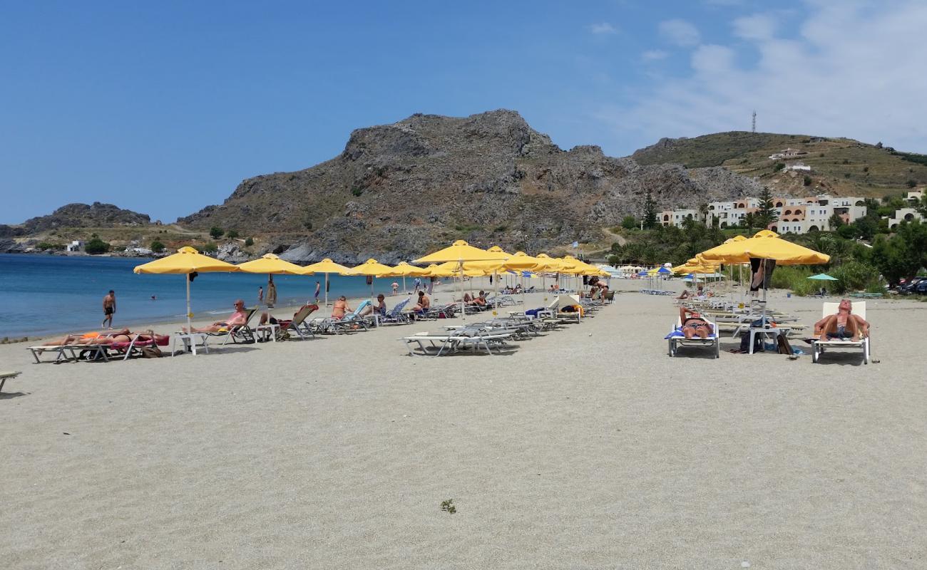 Foto de Playa de Damnoni con guijarro fino claro superficie