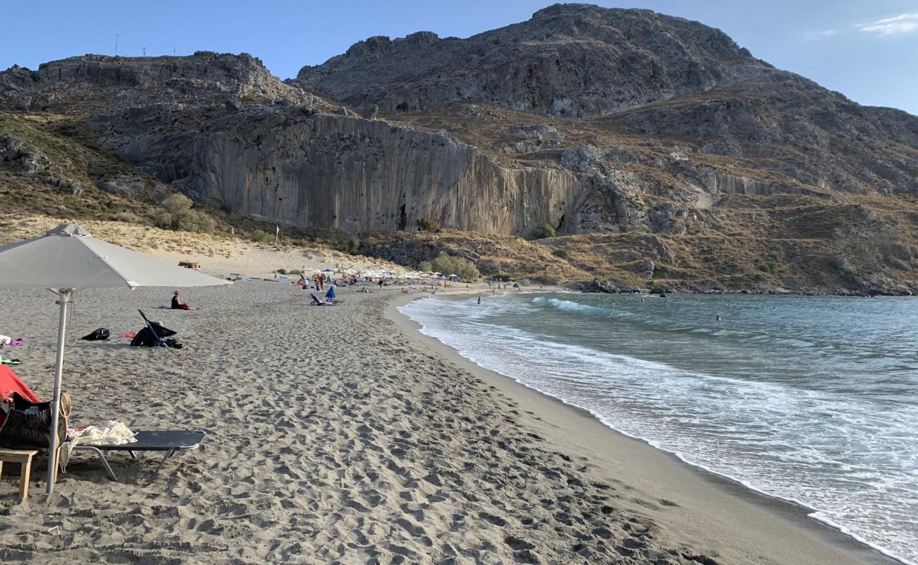 Foto de Plakias beach con guijarro fino claro superficie