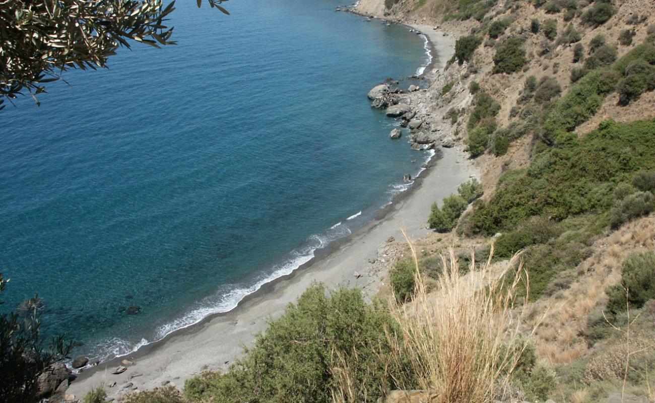 Foto de Klimata beach con guijarro gris superficie