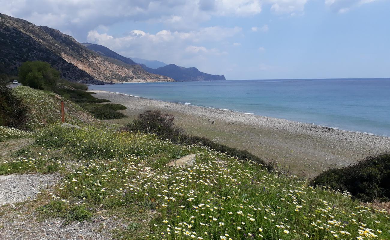 Foto de Keratides beach con guijarro gris superficie