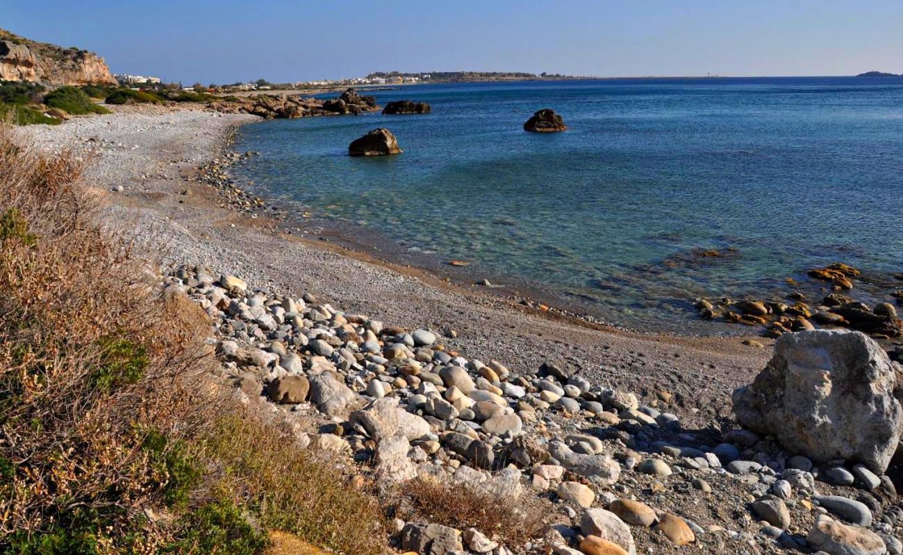 Foto de Beach Kalamia con piedra superficie