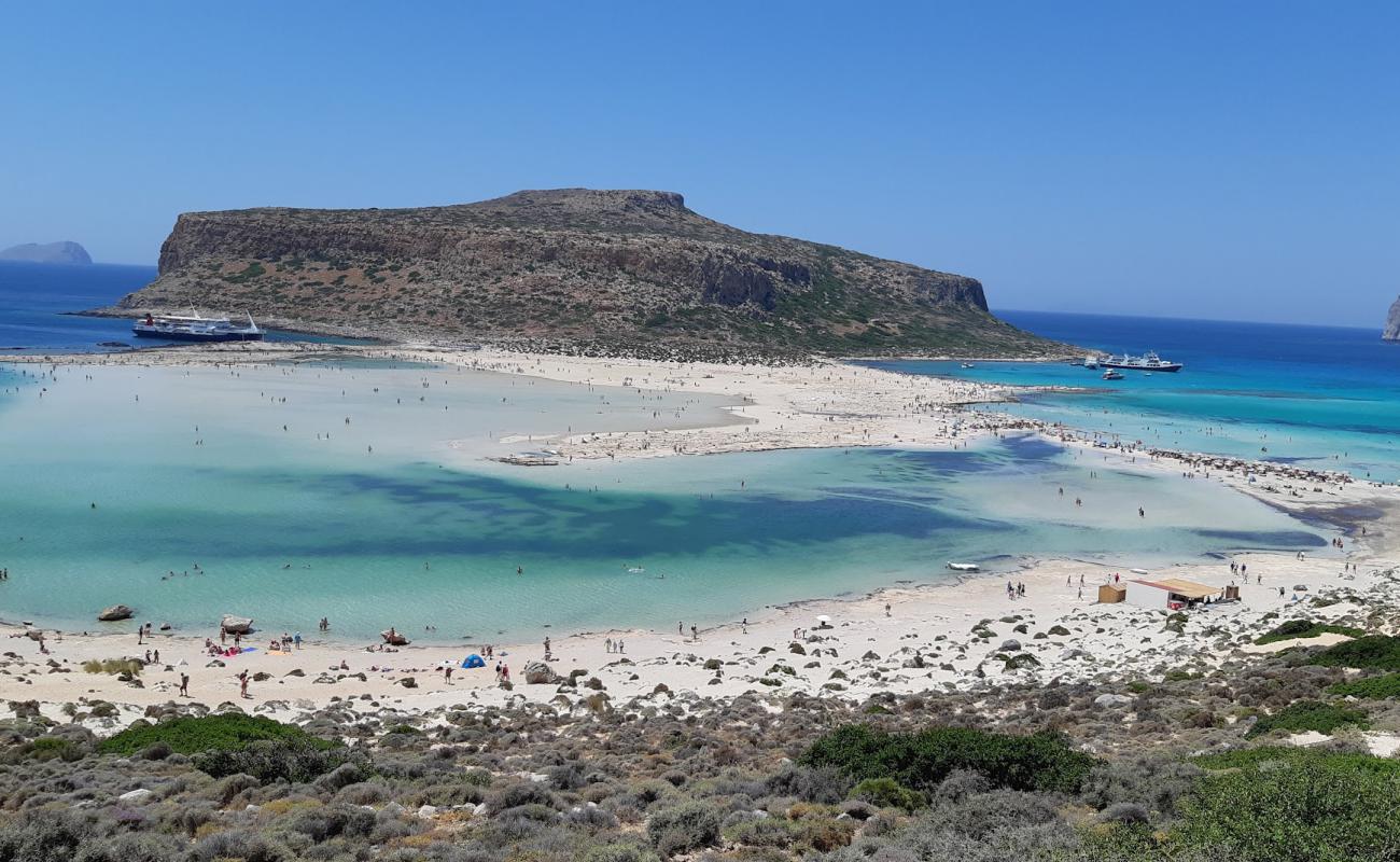 Foto de Playa de Balos con brillante arena fina superficie