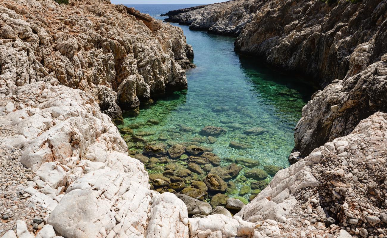 Foto de Katholiko Beach con piedra superficie