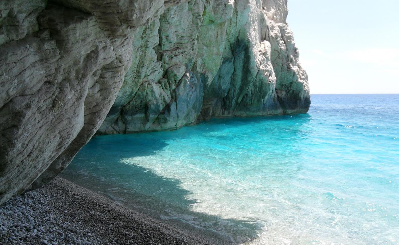 Foto de Diana beach con arena fina y guijarros superficie